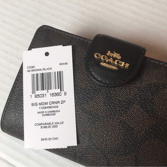 COACH wallet, brand new (with tags) - Picture 2 of 3